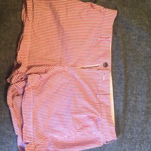 Old navy mid-rise everyday shorts